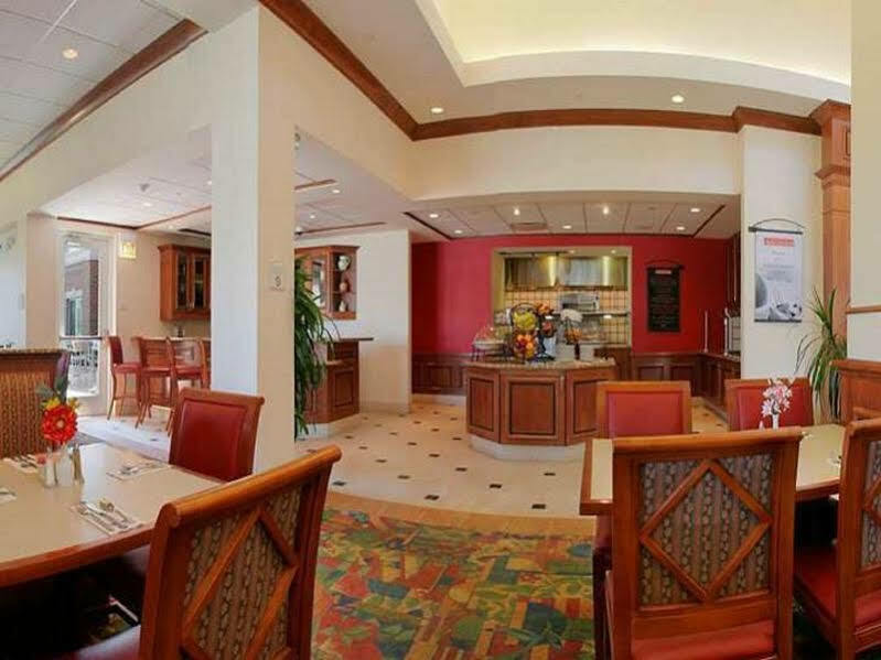 Hilton Garden Chicago/midway Airport 3*