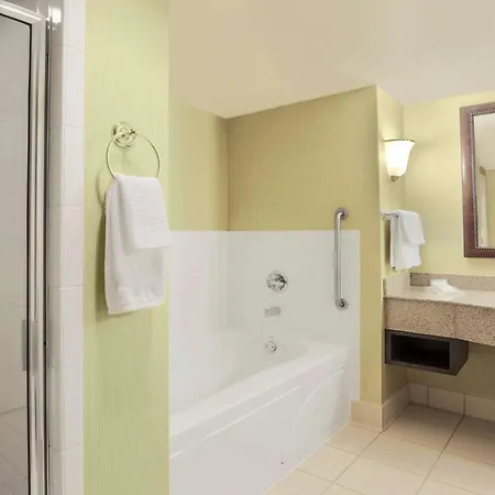 Hilton Garden Inn Chicago/Midway Airport Bedford Park Exterior photo