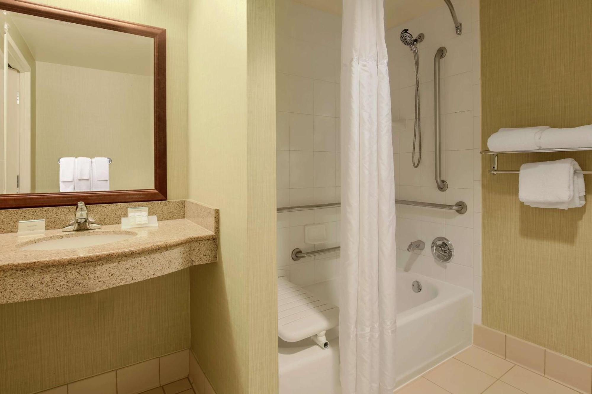 Hilton Garden Chicago/midway Airport Hotel